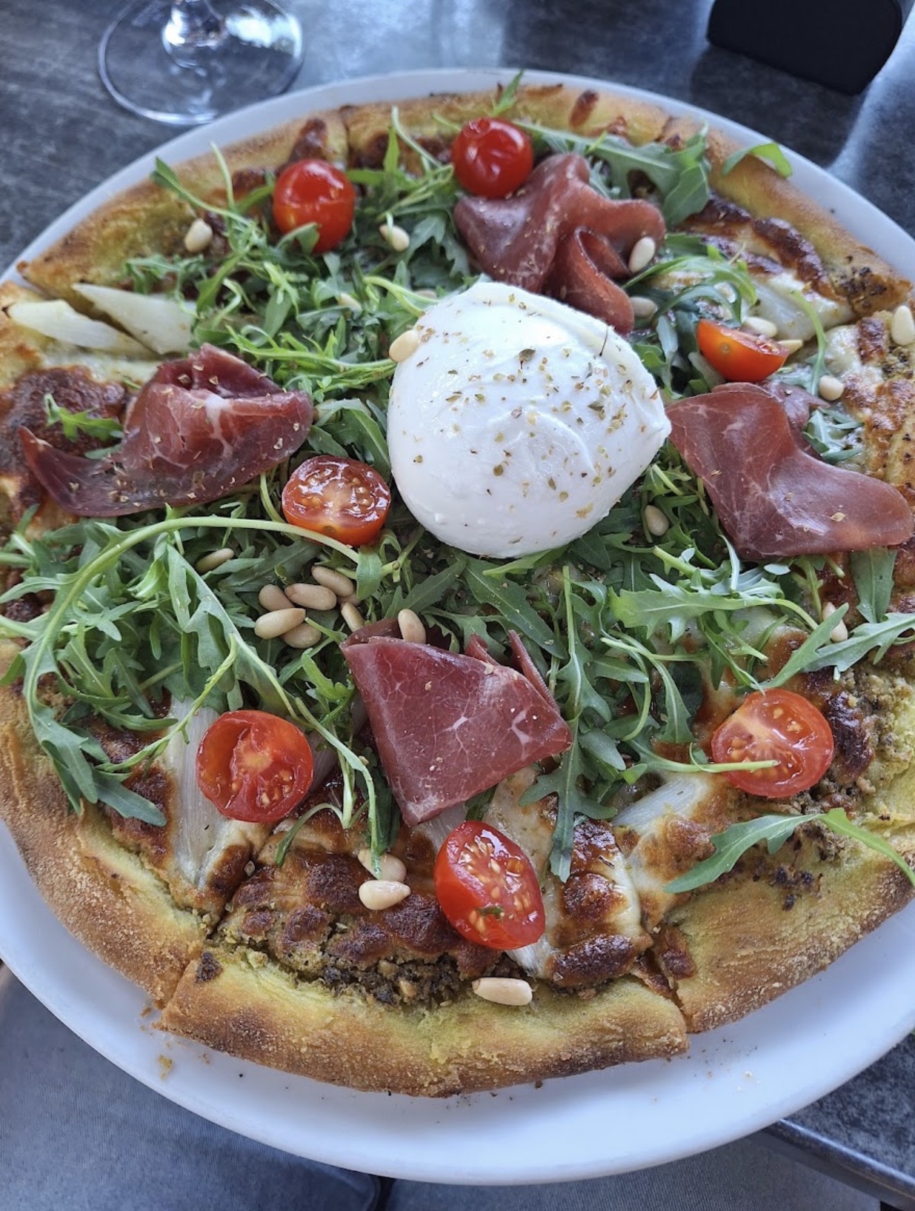 Pizza aus dem Steinofen